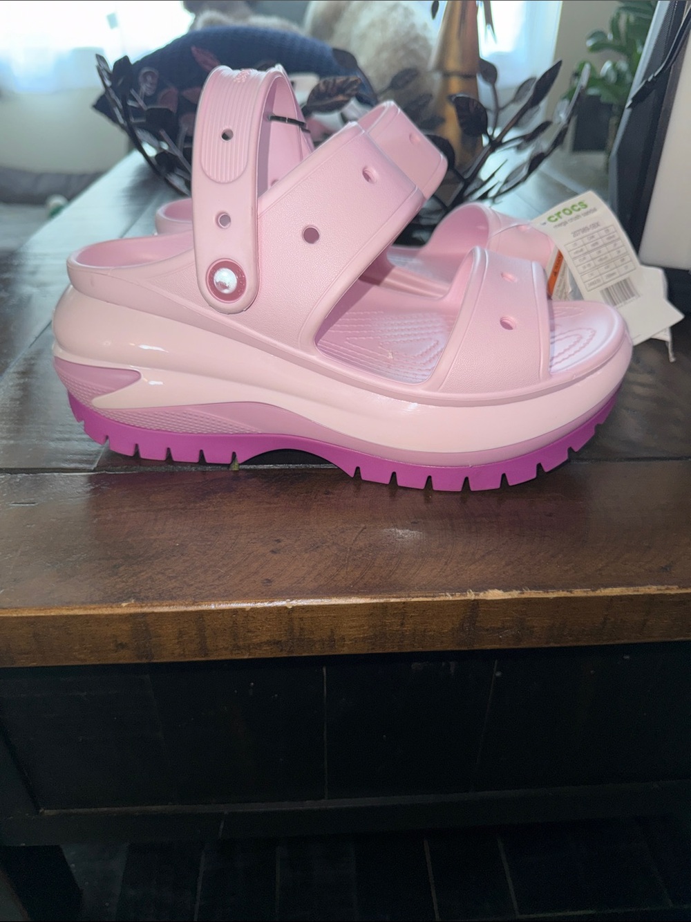 NEW CROCS MEGA CRUSH SANDAL 207989-6WQ BURBLE PINK - Picture 4 of 8